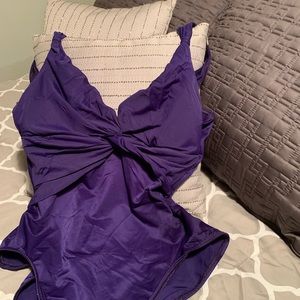 Size 16 Miraclesuit gorgeous color